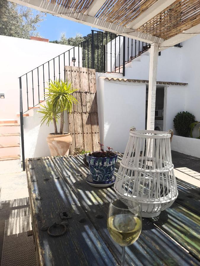 La Pluma Hotel Iznájar Exterior foto
